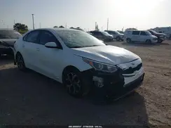 3KPF24AD5KE061268 2019 KIA FORTE