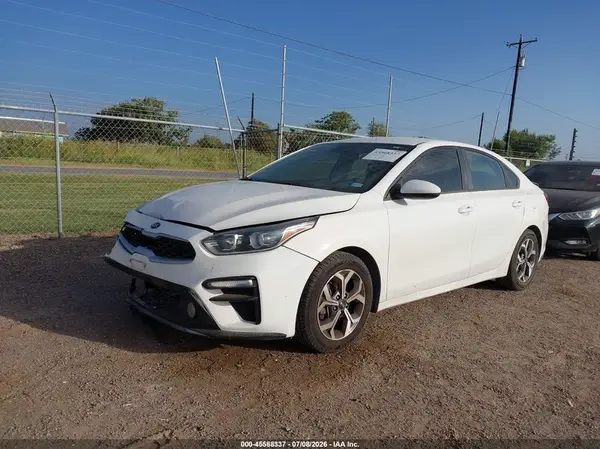 3KPF24AD5KE061268 2019 KIA FORTE - Image 2