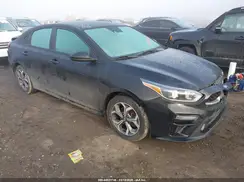 3KPF24AD5KE063604 2019 KIA FORTE