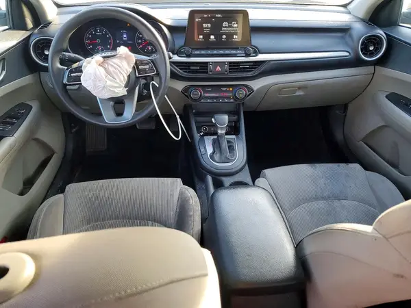 3KPF24AD5KE065398 2019 KIA FORTE - Image 8