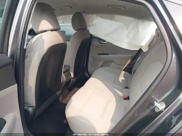 3KPF24AD5KE067569 2019 KIA FORTE - Image 8