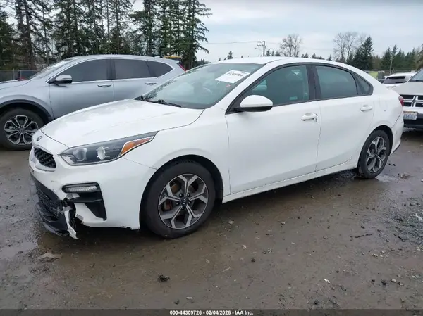 3KPF24AD5KE070553 2019 KIA FORTE - Image 2