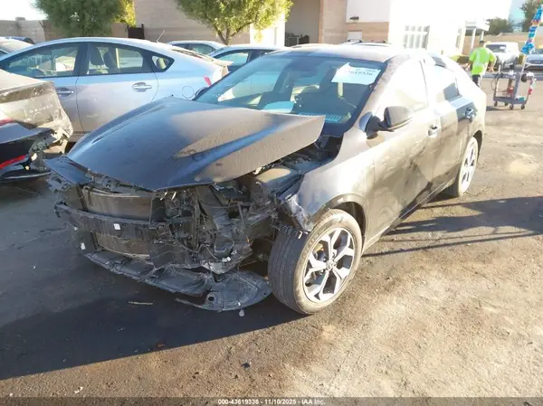 3KPF24AD5KE071041 2019 KIA FORTE - Image 2