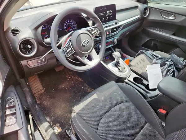 3KPF24AD5KE071055 2019 KIA FORTE - Image 8