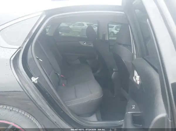 3KPF24AD5KE073162 2019 KIA FORTE - Image 8