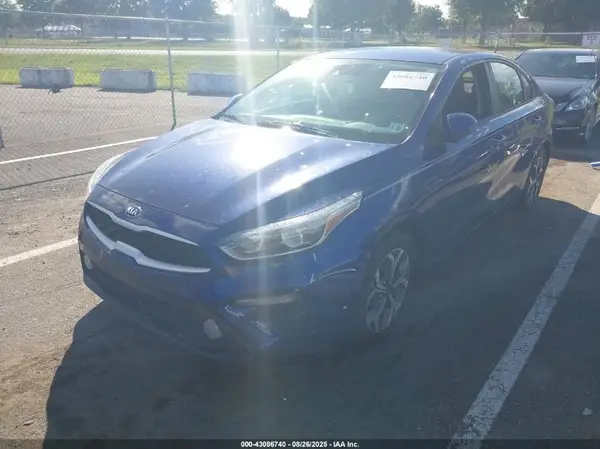 3KPF24AD5KE074859 2019 KIA FORTE - Image 2