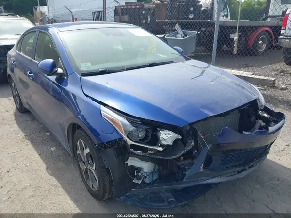 3KPF24AD5KE075414 2019 KIA FORTE - Image 1