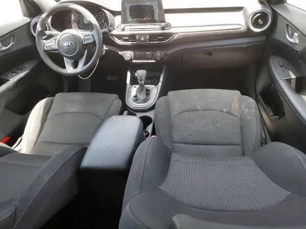 3KPF24AD5KE075770 2019 KIA FORTE - Image 8