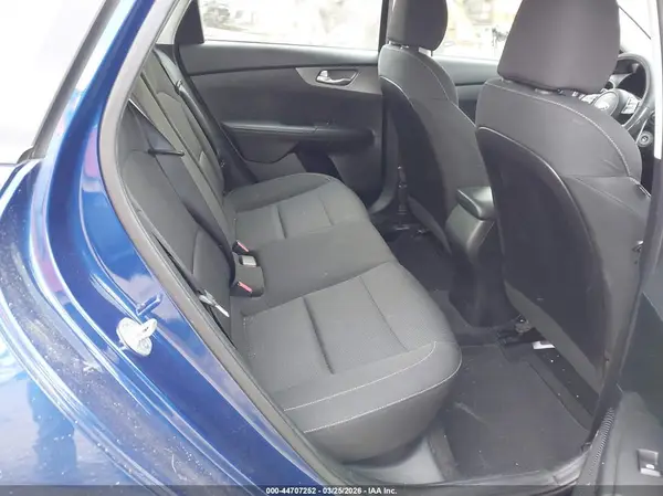 3KPF24AD5KE076109 2019 KIA FORTE - Image 8
