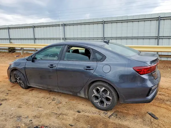 3KPF24AD5KE077390 2019 KIA FORTE - Image 2