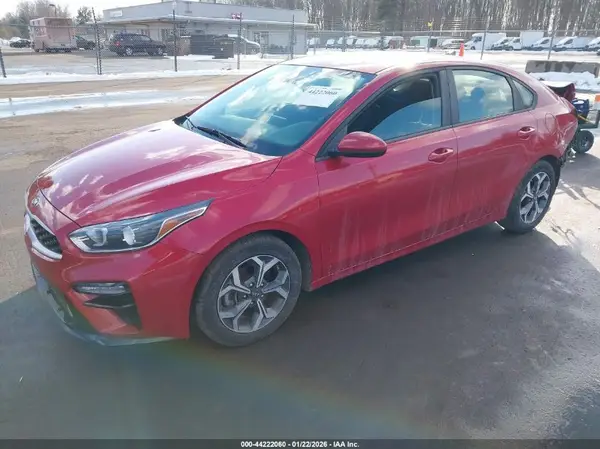 3KPF24AD5KE080130 2019 KIA FORTE - Image 2