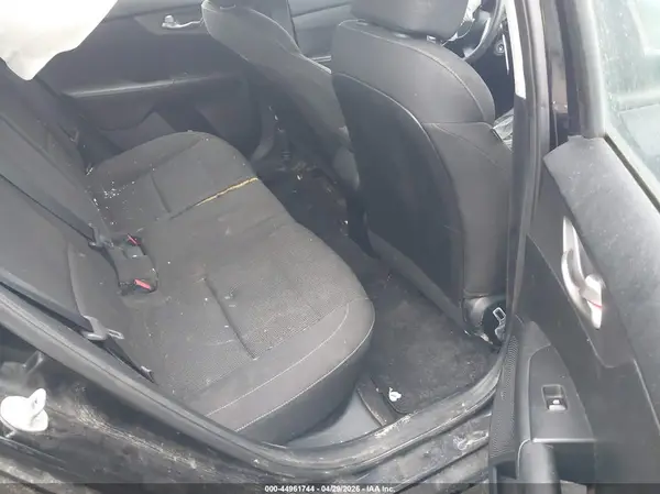 3KPF24AD5KE083058 2019 KIA FORTE - Image 8