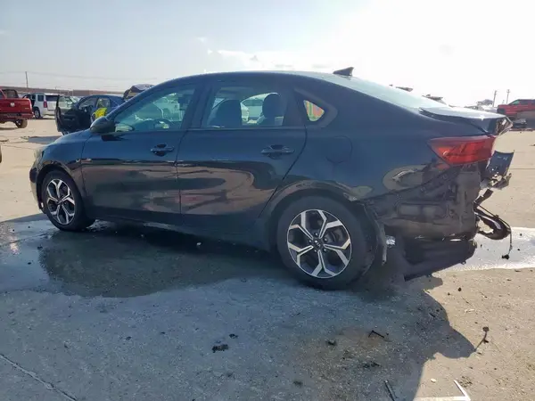 3KPF24AD5KE084677 2019 KIA FORTE - Image 2
