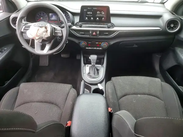 3KPF24AD5KE085683 2019 KIA FORTE - Image 8