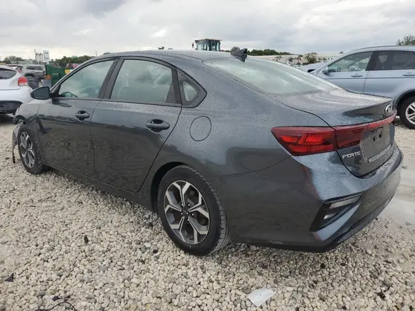 3KPF24AD5KE086140 2019 KIA FORTE - Image 2