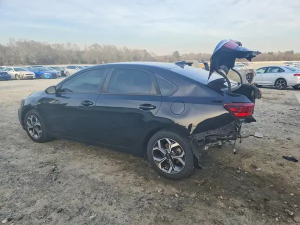 3KPF24AD5KE086445 2019 KIA FORTE - Image 2