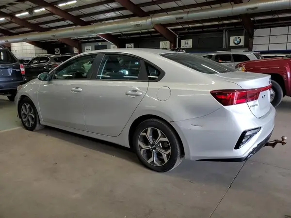 3KPF24AD5KE086624 2019 KIA FORTE - Image 2