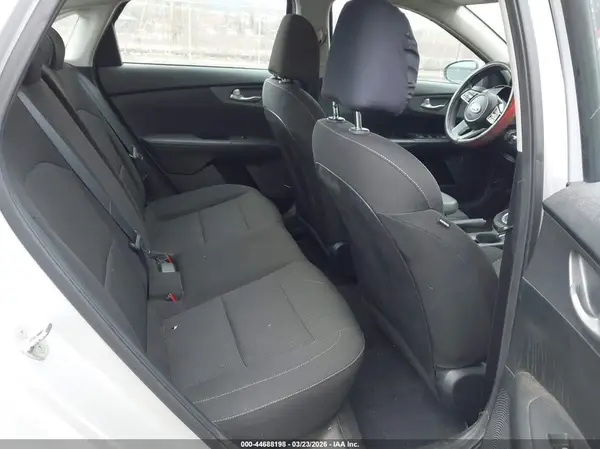 3KPF24AD5KE087479 2019 KIA FORTE - Image 8