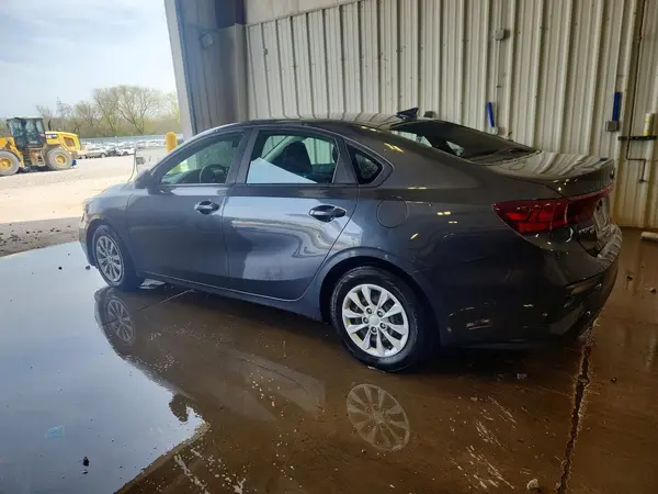 3KPF24AD5KE090561 2019 KIA FORTE - Image 2
