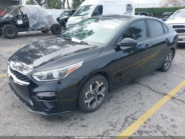 3KPF24AD5KE092746 2019 KIA FORTE - Image 2