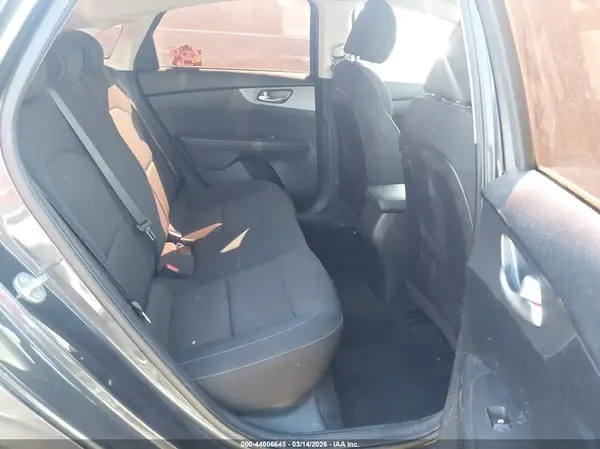 3KPF24AD5KE094562 2019 KIA FORTE - Image 8