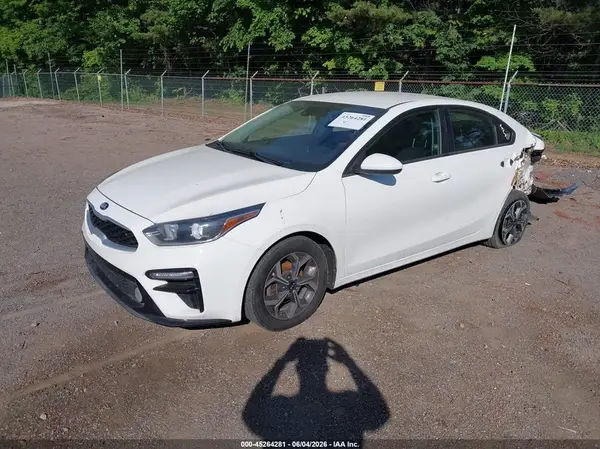3KPF24AD5KE094576 2019 KIA FORTE - Image 2