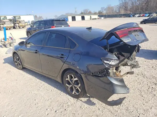 3KPF24AD5KE095923 2019 KIA FORTE - Image 2