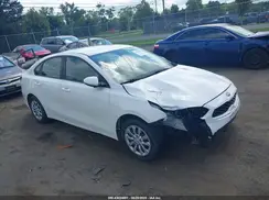 3KPF24AD5KE097784 2019 KIA FORTE