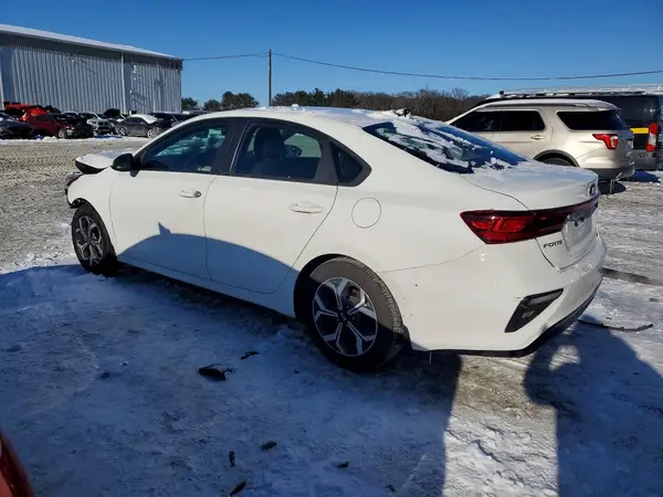 3KPF24AD5KE098854 2019 KIA FORTE - Image 2