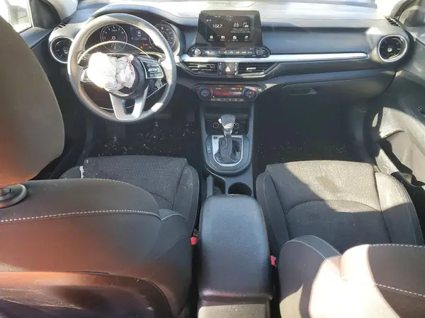 3KPF24AD5KE098854 2019 KIA FORTE - Image 8
