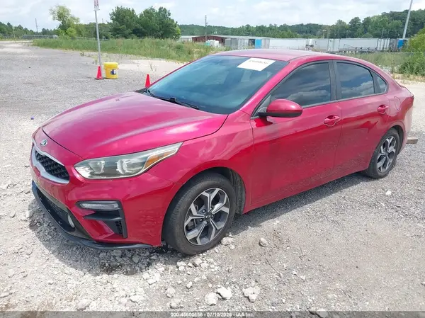 3KPF24AD5KE099065 2019 KIA FORTE - Image 2