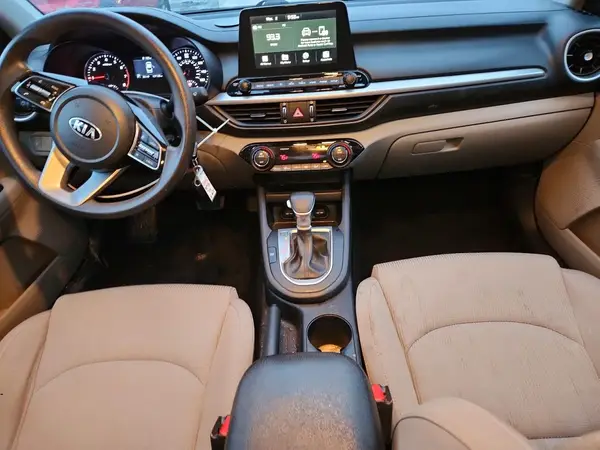 3KPF24AD5KE102725 2019 KIA FORTE - Image 8