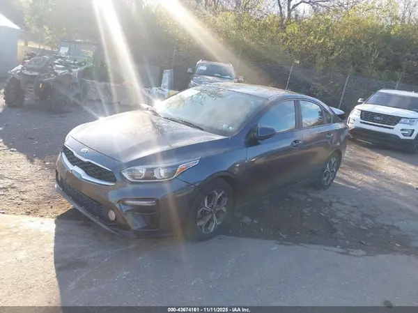 3KPF24AD5KE102966 2019 KIA FORTE - Image 2
