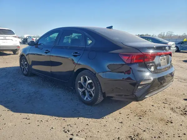 3KPF24AD5KE103292 2019 KIA FORTE - Image 2