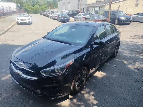 3KPF24AD5KE103552 2019 KIA FORTE - Image 2