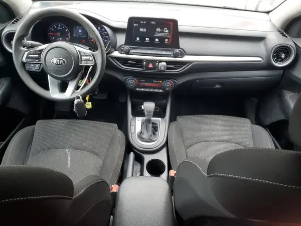 3KPF24AD5KE104815 2019 KIA FORTE - Image 8