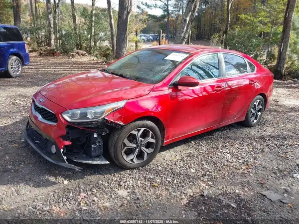 3KPF24AD5KE105625 2019 KIA FORTE - Image 2