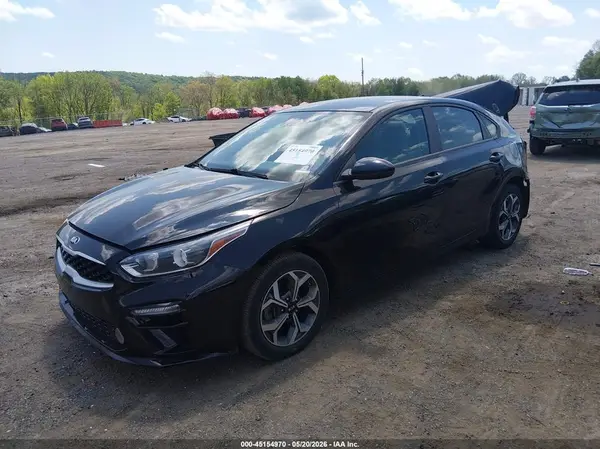 3KPF24AD5KE105933 2019 KIA FORTE - Image 2