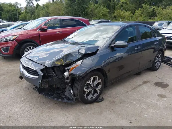 3KPF24AD5KE106175 2019 KIA FORTE - Image 2