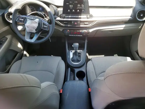 3KPF24AD5KE109691 2019 KIA FORTE - Image 8