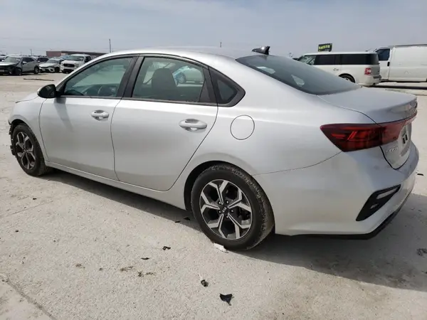 3KPF24AD5KE109738 2019 KIA FORTE - Image 2