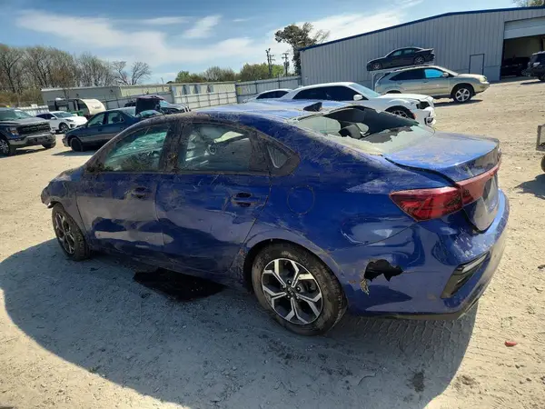 3KPF24AD5KE112168 2019 KIA FORTE - Image 2