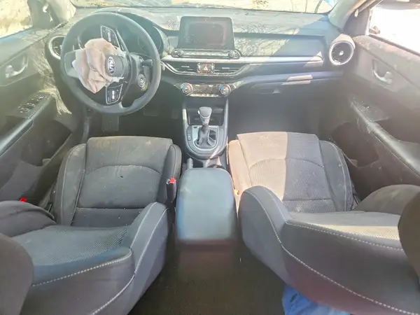 3KPF24AD5KE112168 2019 KIA FORTE - Image 8