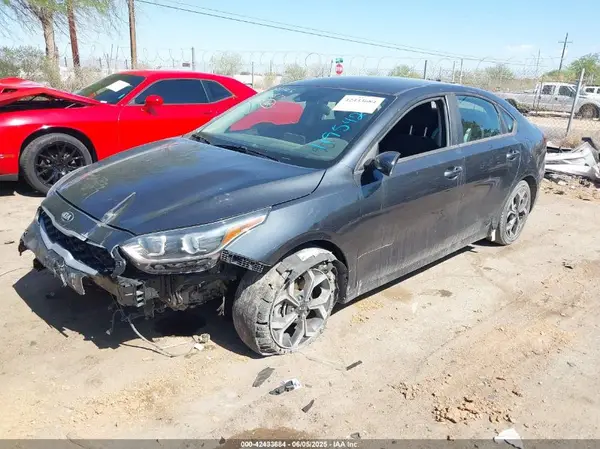 3KPF24AD5KE119542 2019 KIA FORTE - Image 2