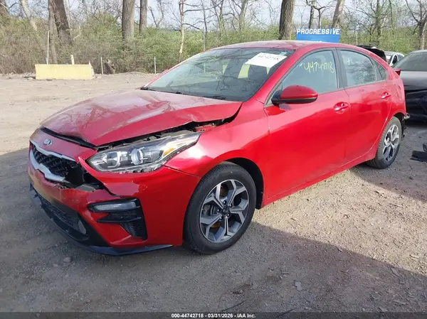 3KPF24AD5KE122103 2019 KIA FORTE - Image 2