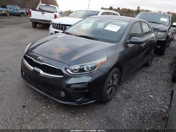 3KPF24AD5KE123610 2019 KIA FORTE - Image 2