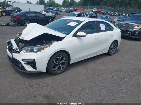3KPF24AD5KE124918 2019 KIA FORTE - Image 2