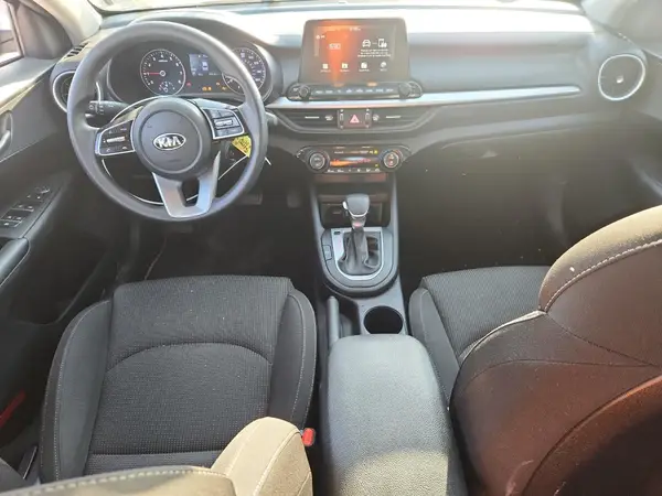3KPF24AD5KE125647 2019 KIA FORTE - Image 8