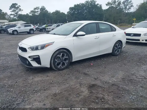 3KPF24AD5KE127754 2019 KIA FORTE - Image 2