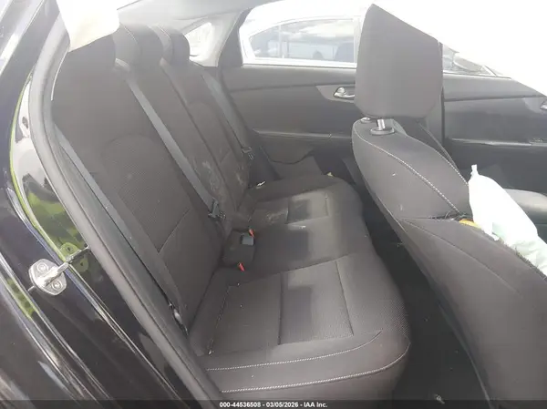 3KPF24AD5KE129911 2019 KIA FORTE - Image 8